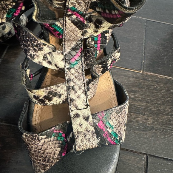 🟠 STEVE MADDEN SNAKESKIN OPEN TOE HEELS SIZE 8 - Picture 3 of 7